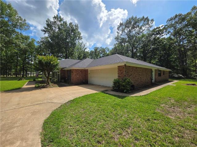 House for sale in Oakleaf Estates, Natchitoches