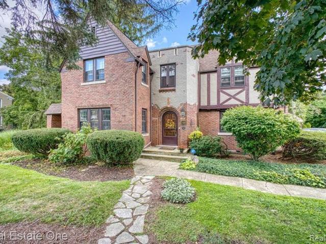 House for sale in Pontiac, Michigan