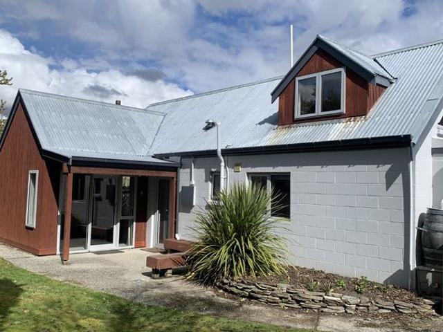 House for rent in Otakou