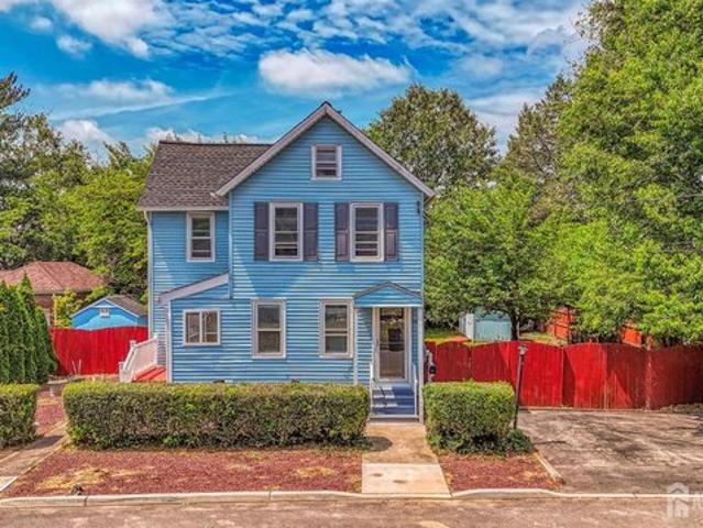 House for sale in East Brunswick, New Jersey
