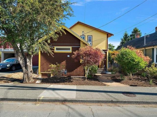 House for sale in Victoria, British Columbia