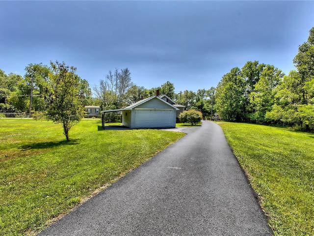 House for sale in Farmington, Pennsylvania