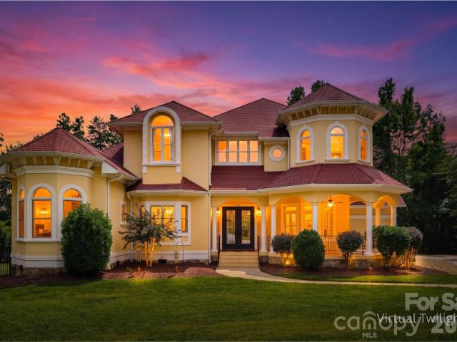 House for sale in Mooresville, North Carolina