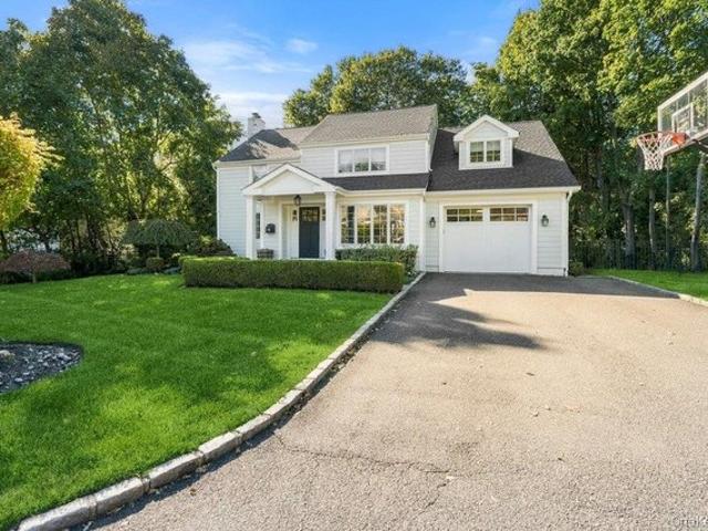 House for sale in Strathmore at East Hills, Roslyn Heights
