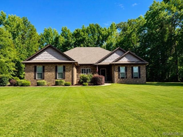 House for sale in Elmore, Alabama