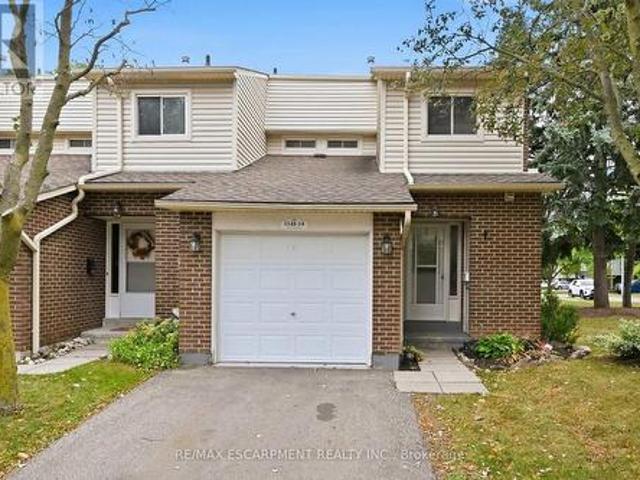 Townhouse for sale in Burlington, Ontario