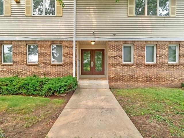 Condo for sale in Bloomfield, New Jersey