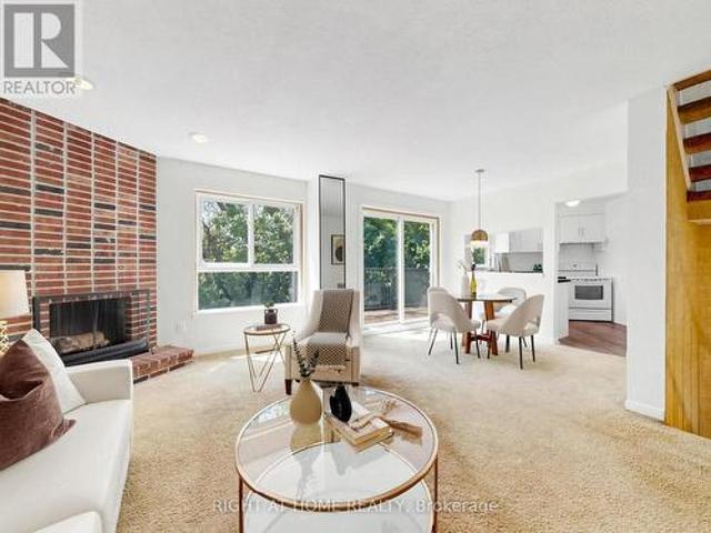 Townhouse for sale in Woburn, Ontario