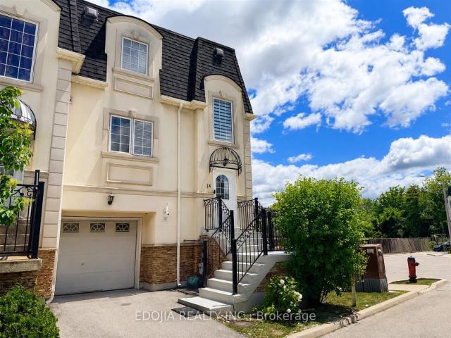 Townhouse for sale in Woburn, Ontario