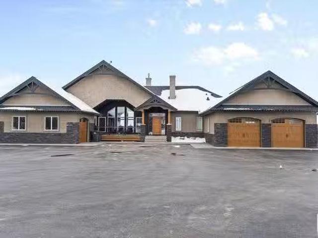 House for sale in Alberta