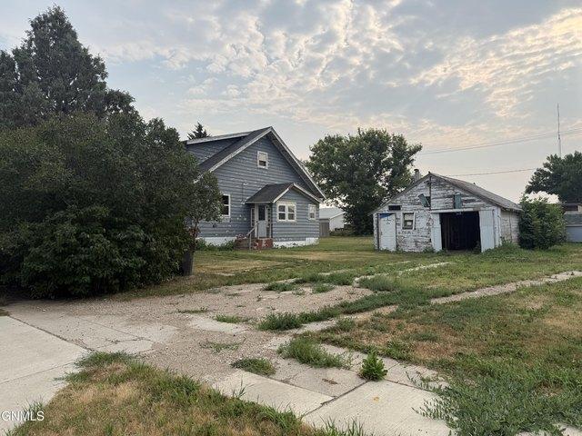 House for sale in Stanley, North Dakota