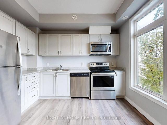 Condo for rent in Eglinton—Lawrence, Toronto