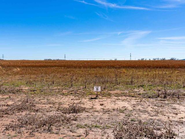 Land for sale in Taylor, Texas