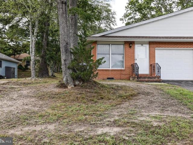 Townhouse for sale in Manahawkin, New Jersey