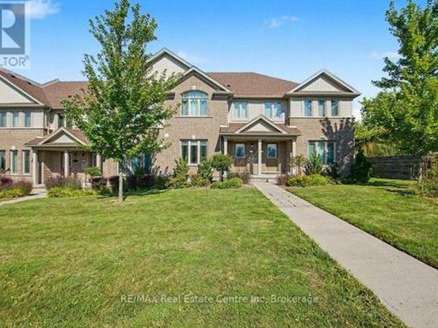Townhouse for sale in Guelph, Ontario