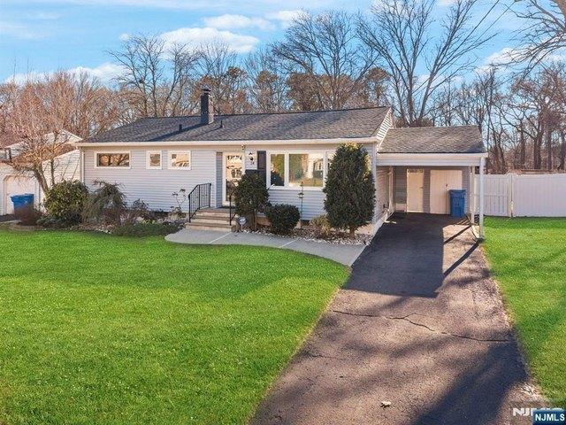 House for sale in Cliffwood, New Jersey