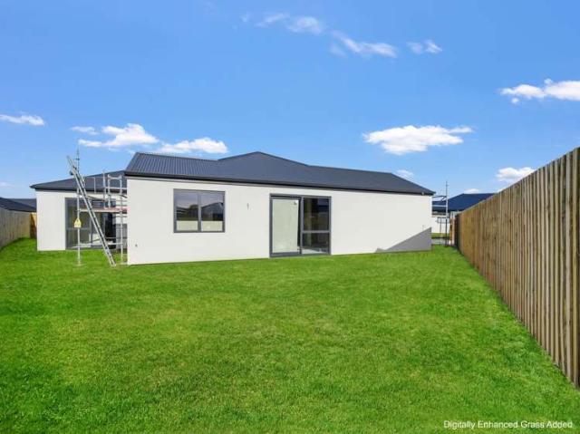 House for sale in Chaslands, Canterbury