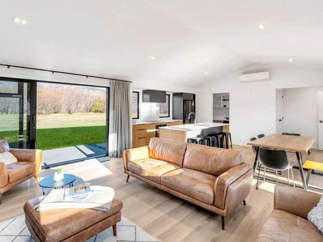 House for sale in Otakou