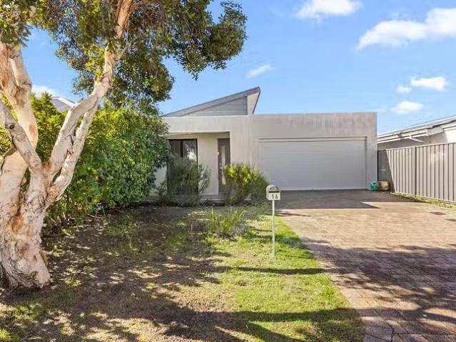 House for rent in Banksia Grove, Western Australia
