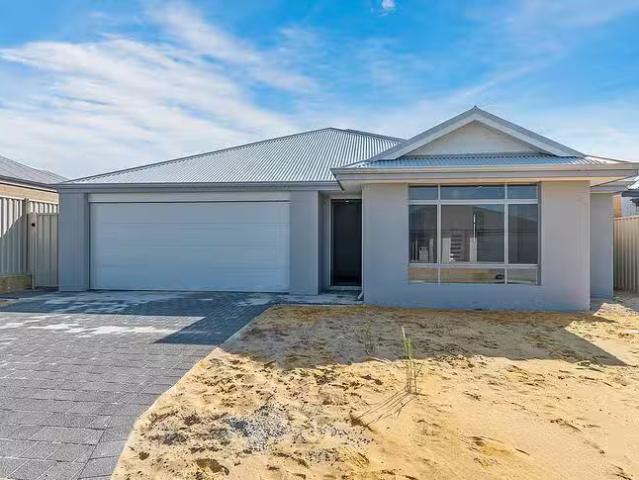 House for rent in Golden Bay