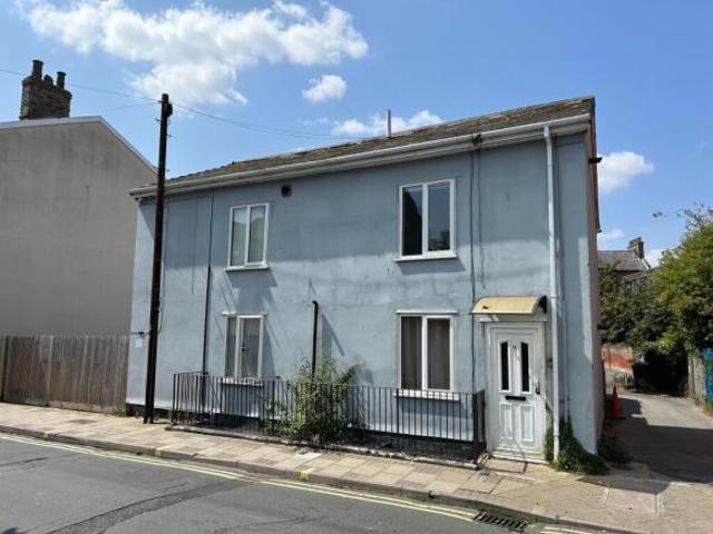 Apartment for sale in Ipswich, Suffolk