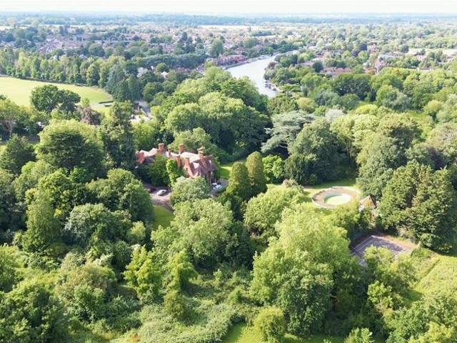 House for sale in Row Town, Surrey