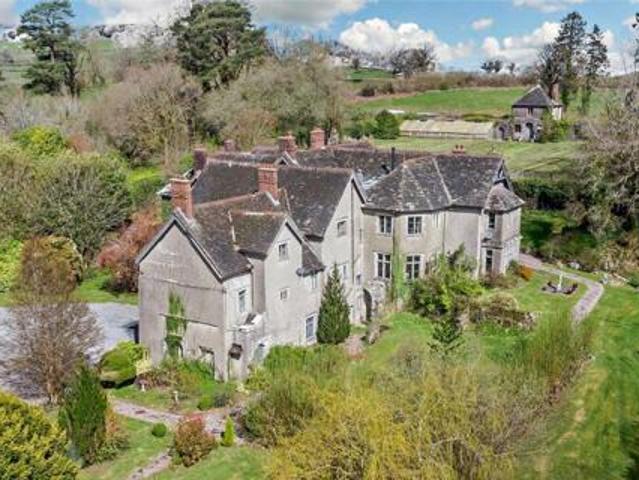 House for sale in Ammanford, Wales