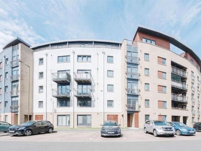 Flat for sale in East Pilton, Scotland