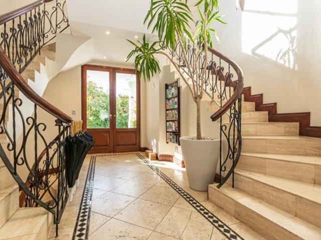 House for sale in Cape Town, Western Cape