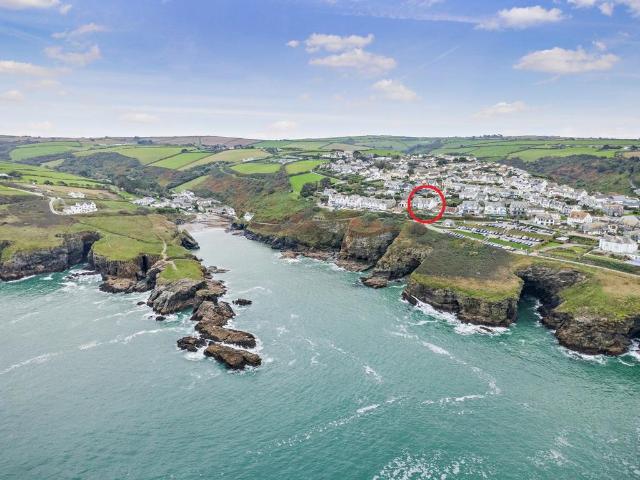 House for sale in Port Gaverne
