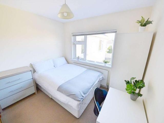 Property to rent in Bluebell, North Tipperary