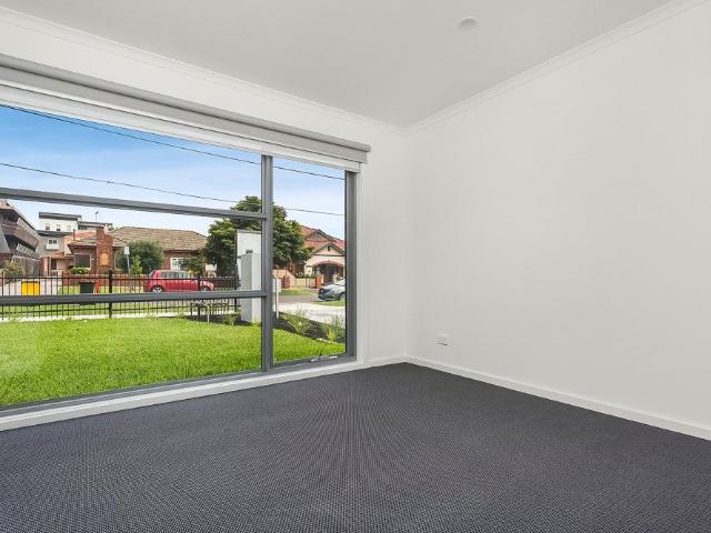 Townhouse for rent in Essendon North, Melbourne