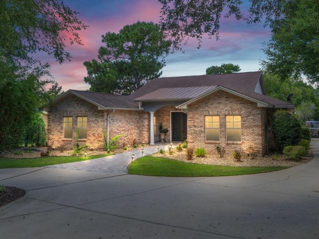 House for sale in Shalimar, Florida