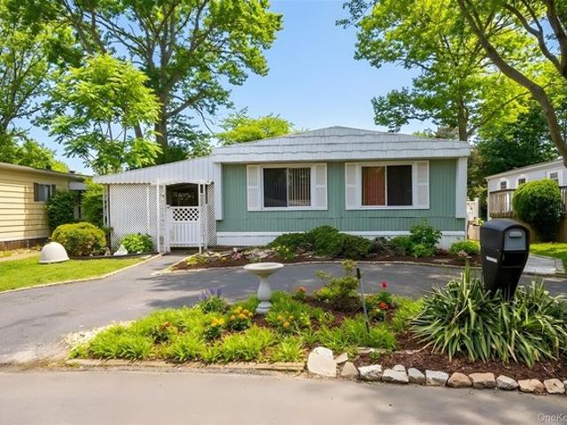 House for sale in Bohemia, New York