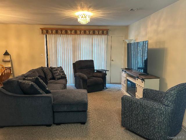 Condo for sale in Copiague, Town of Babylon