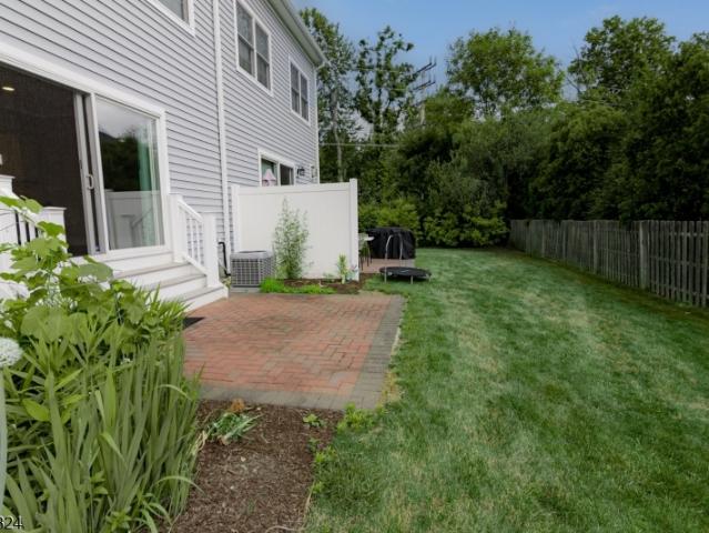 Townhouse for sale in Berkeley Heights, Union County
