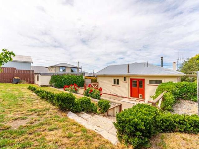 House for rent in Otakou