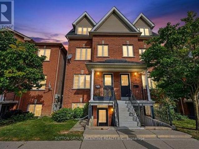 Townhouse for sale in Woburn, Ontario