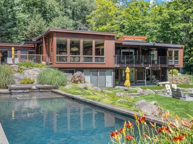 House for sale in Pound Ridge, New York