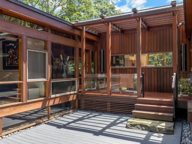 House for sale in Pound Ridge, New York
