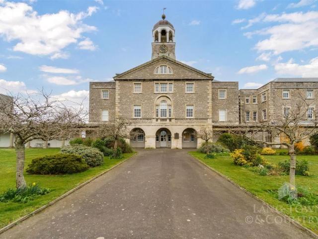 Apartment for rent in Stonehouse, Mount Wise