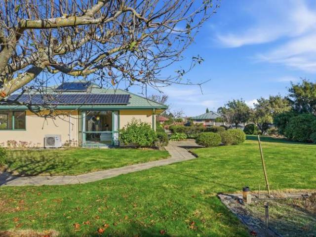House for sale in Charing Cross, Canterbury