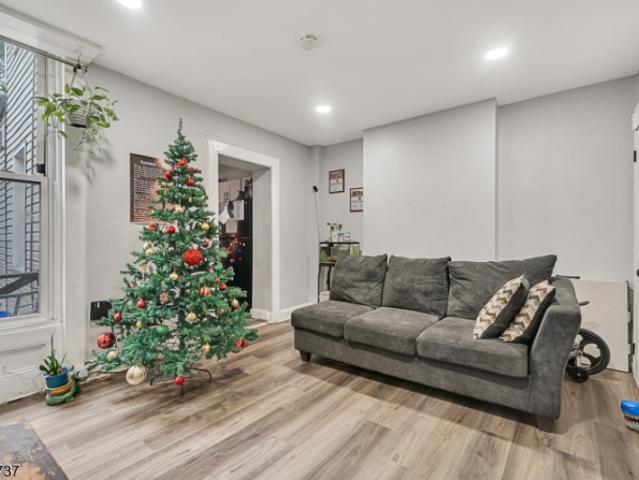 House for sale in Bloomfield, New Jersey