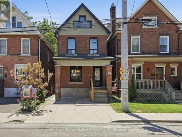 House for sale in Ancaster, Ontario