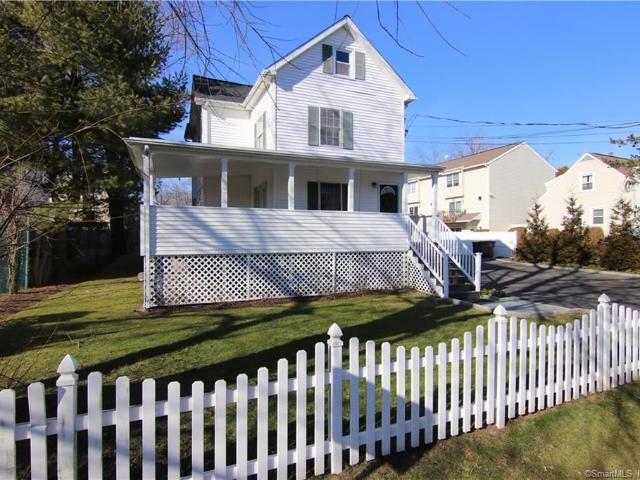 Townhouse for rent in Stamford