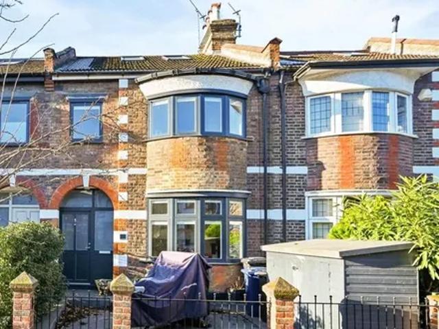 House for rent in London Borough of Ealing, Greater London