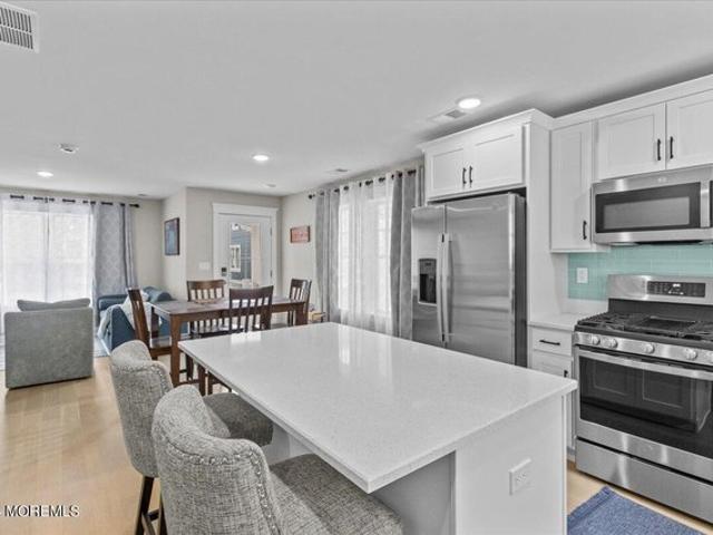 Condo for sale in Mantoloking, New Jersey