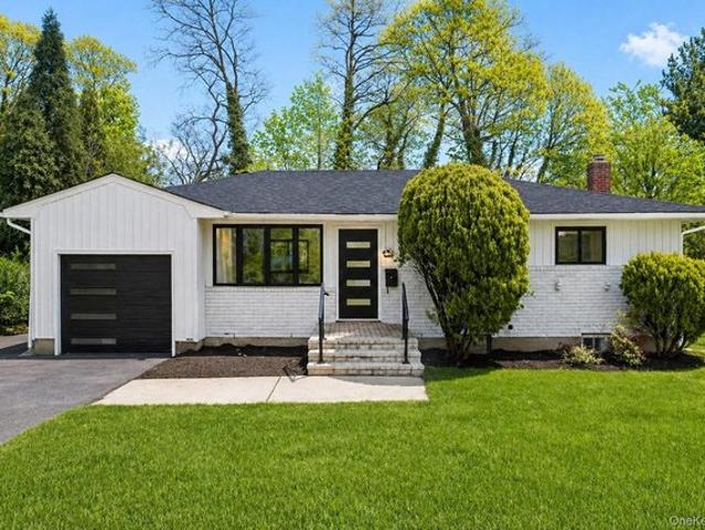 House for sale in Smithtown, New York