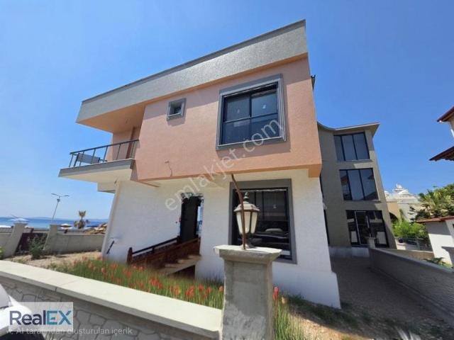Çukuraltı Mahallesi, Menderes içerisinde satılık Villa