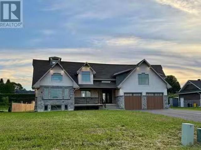 House for sale in Renfrew, Ontario
